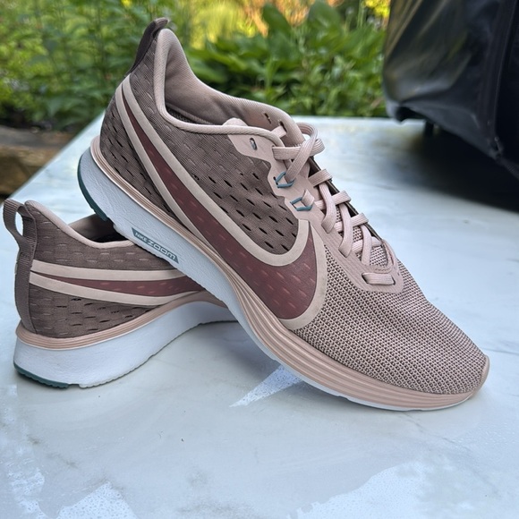 NIKE zoom strike size 9.5 - Picture 7 of 10